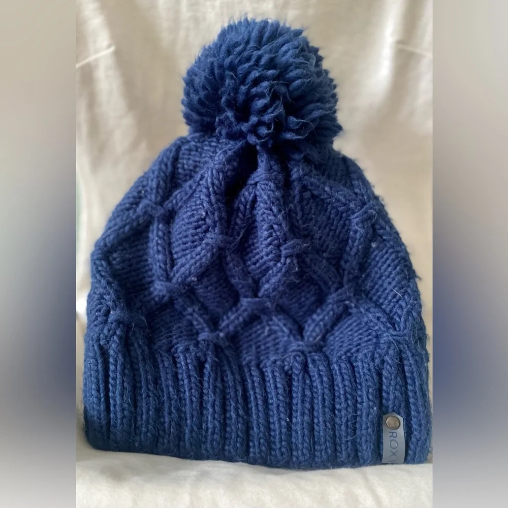 Blue Roxy Hat - Picture 1 of 2